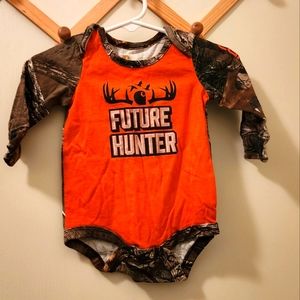 Carhartt 6m long sleeve orange & camo body suit onsie. NWOT